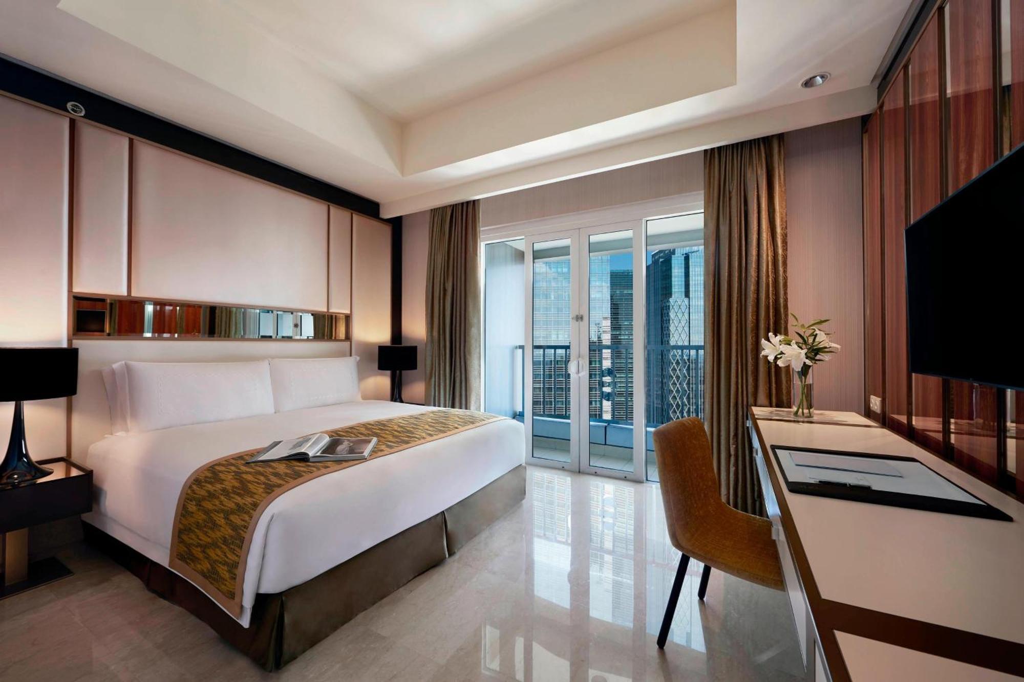 The Residences Of The Ritz-carlton Pacific Place 5*