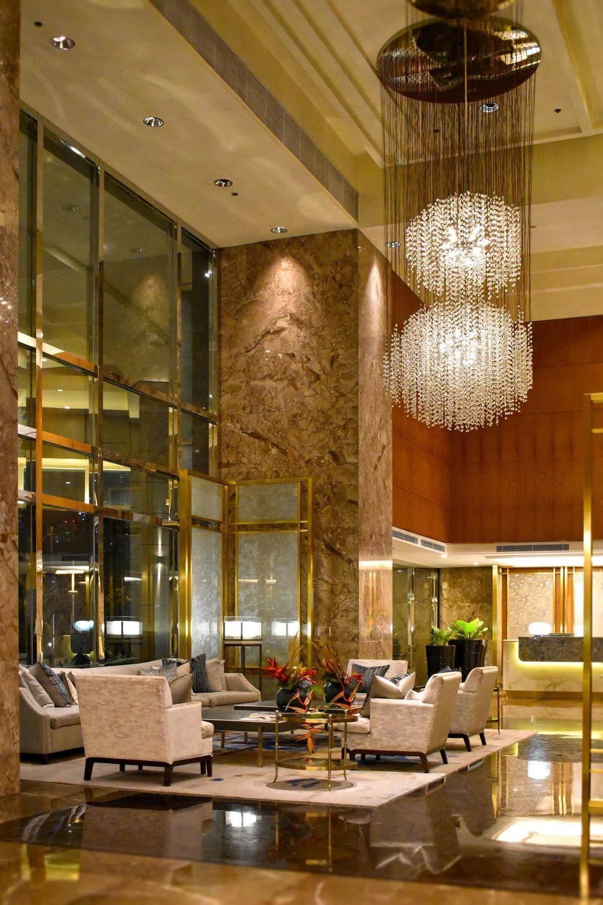 The Residences Of The Ritz-carlton Pacific Place Hotel 5*